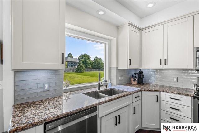 5923 S 175th Circle, Omaha, NE 68135