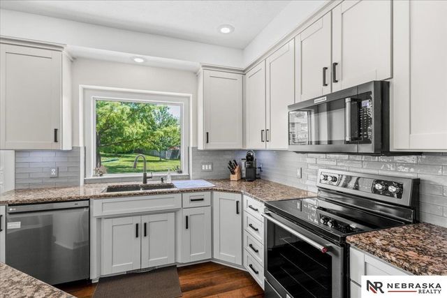 5923 S 175th Circle, Omaha, NE 68135