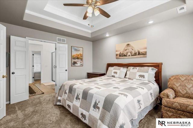 5923 S 175th Circle, Omaha, NE 68135