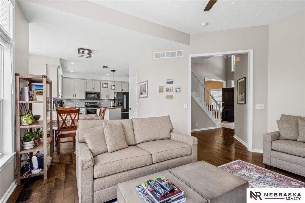5923 S 175th Circle, Omaha, NE 68135