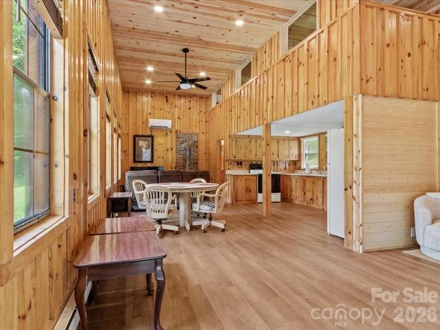 323 McCurrey Road, Burnsville, NC 28714