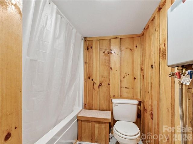 323 McCurrey Road, Burnsville, NC 28714