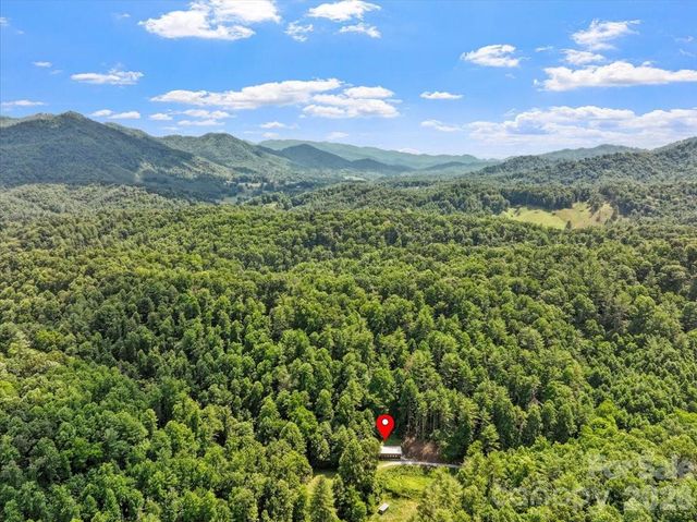 323 McCurrey Road, Burnsville, NC 28714