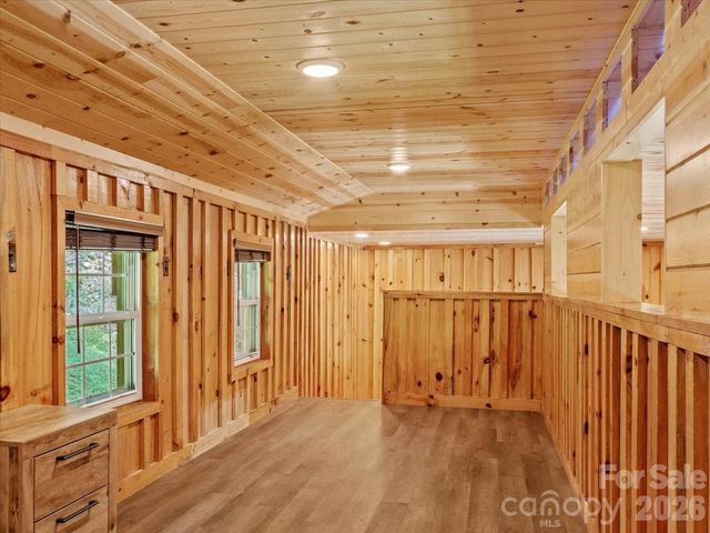 323 McCurrey Road, Burnsville, NC 28714
