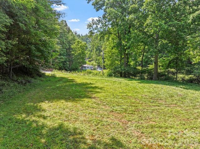 323 McCurrey Road, Burnsville, NC 28714
