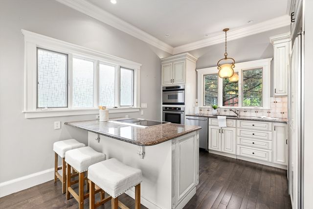14 Wellington St 1, Arlington, MA 02476