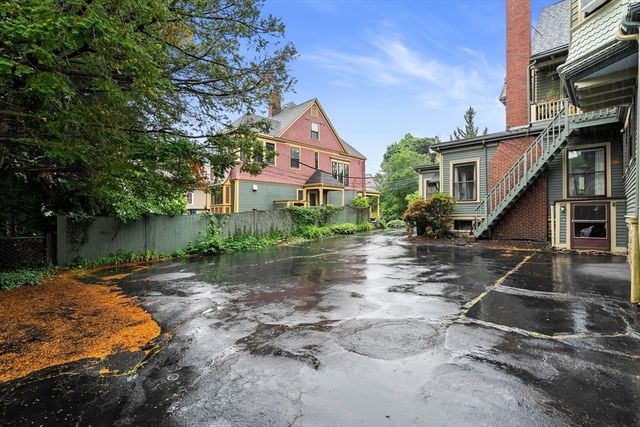 14 Wellington St 1, Arlington, MA 02476