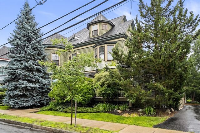 14 Wellington St 1, Arlington, MA 02476