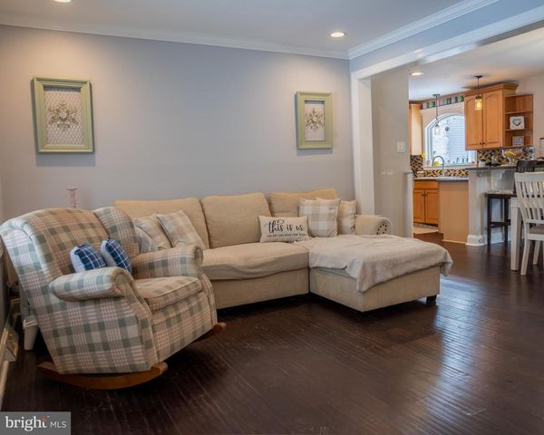 501 DEVONSHIRE DR, Sewell, NJ 08080