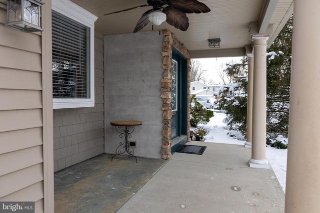 501 DEVONSHIRE DR, Sewell, NJ 08080