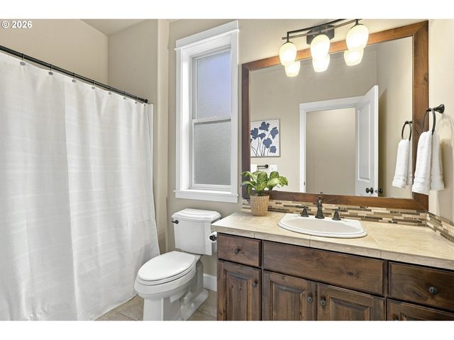 4992 SUMMIT St, West Linn, OR 97068