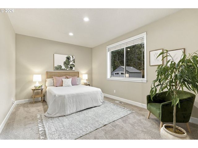 4992 SUMMIT St, West Linn, OR 97068