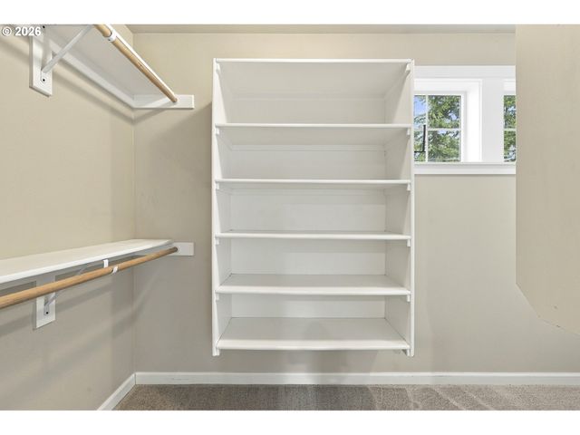 4992 SUMMIT St, West Linn, OR 97068
