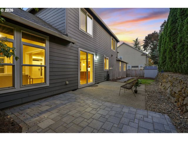 4992 SUMMIT St, West Linn, OR 97068