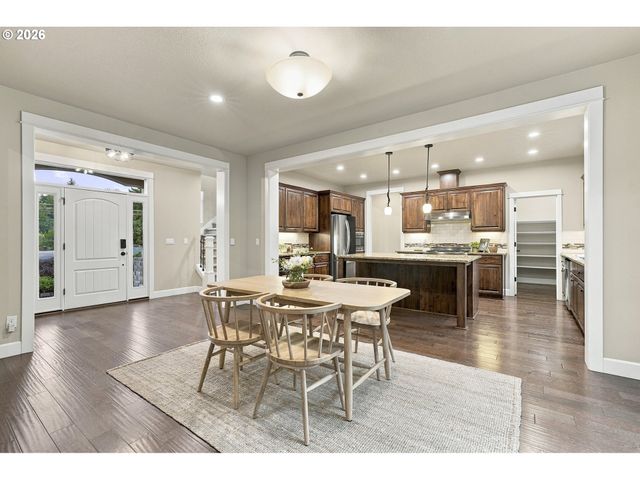 4992 SUMMIT St, West Linn, OR 97068