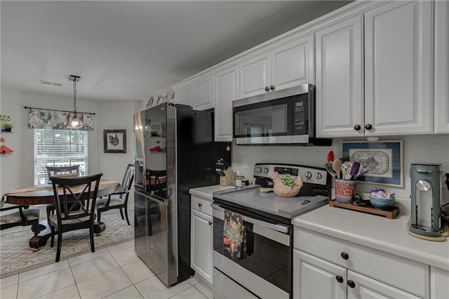 531 Moons Bridge Road, Hoschton, GA 30548