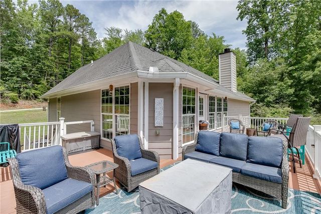 531 Moons Bridge Road, Hoschton, GA 30548