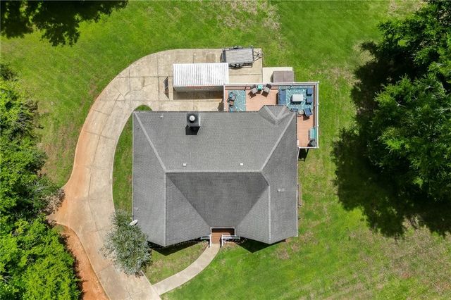 531 Moons Bridge Road, Hoschton, GA 30548