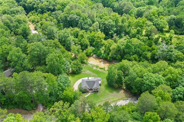 531 Moons Bridge Road, Hoschton, GA 30548