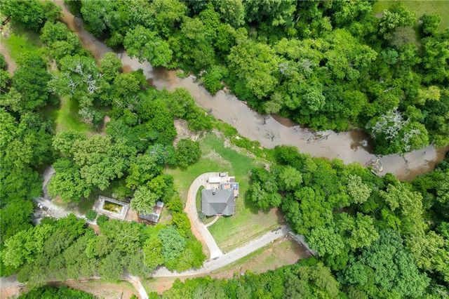 531 Moons Bridge Road, Hoschton, GA 30548