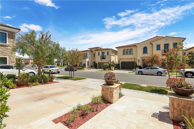 66 Eider Run, Irvine, CA 92618