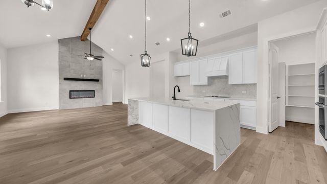 2001 Woodland Road, Weatherford, TX 76088