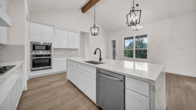2001 Woodland Road, Weatherford, TX 76088