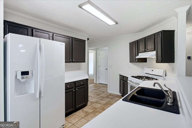640 Suwanee Lakes Circle, Suwanee, GA 30024