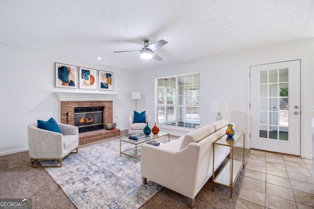 640 Suwanee Lakes Circle, Suwanee, GA 30024
