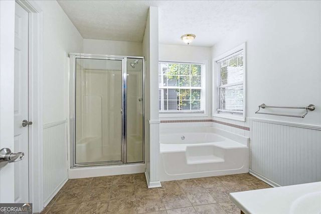 640 Suwanee Lakes Circle, Suwanee, GA 30024
