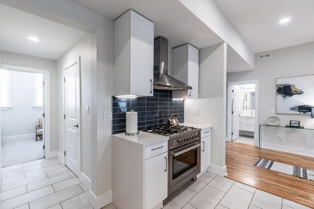 795 E McMillan Street, Cincinnati, OH 45206