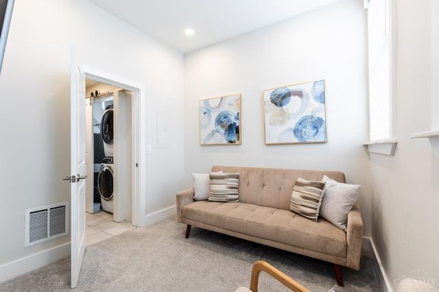 795 E McMillan Street, Cincinnati, OH 45206