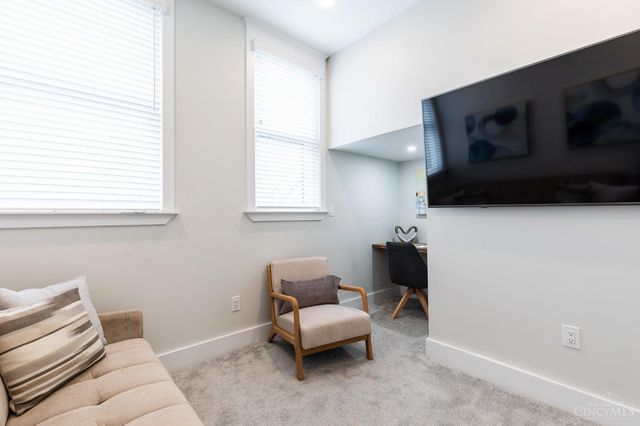 795 E McMillan Street, Cincinnati, OH 45206