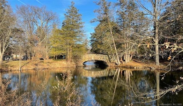 4 Sycamore Lane, West Hartford, CT 06117