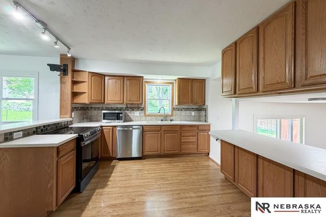 1218 S 165th Street, Omaha, NE 68130