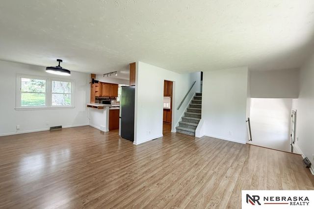 1218 S 165th Street, Omaha, NE 68130