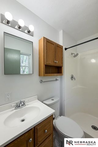 1218 S 165th Street, Omaha, NE 68130