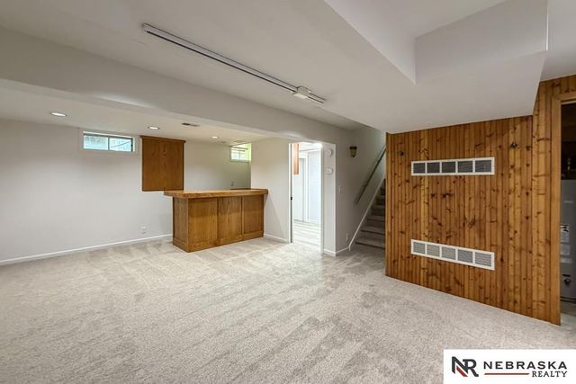1218 S 165th Street, Omaha, NE 68130