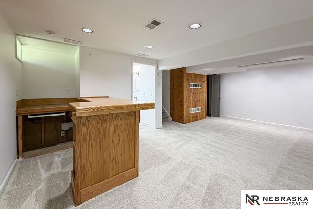 1218 S 165th Street, Omaha, NE 68130