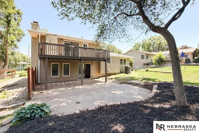 1218 S 165th Street, Omaha, NE 68130