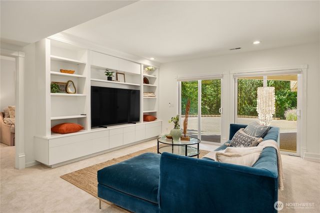 20843 SE 123rd Street, Issaquah, WA 98027