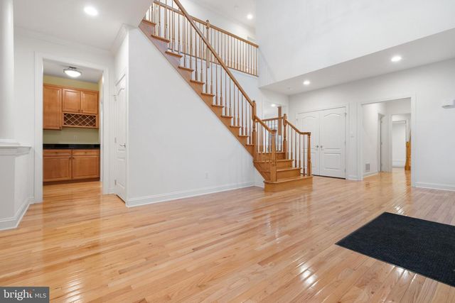 3 MANCHUR CT, Flemington, NJ 08822