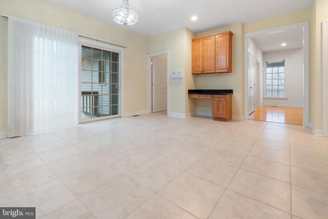 3 MANCHUR CT, Flemington, NJ 08822