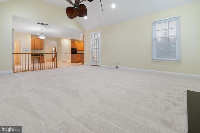 3 MANCHUR CT, Flemington, NJ 08822