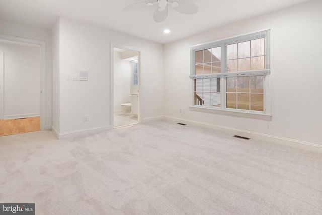 3 MANCHUR CT, Flemington, NJ 08822