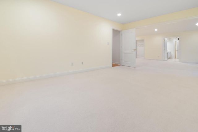 3 MANCHUR CT, Flemington, NJ 08822