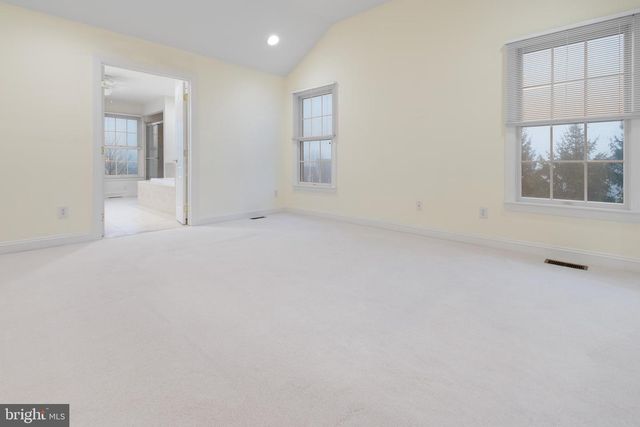 3 MANCHUR CT, Flemington, NJ 08822