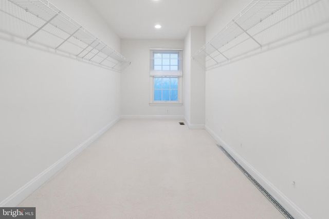 3 MANCHUR CT, Flemington, NJ 08822