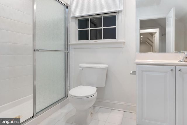 3 MANCHUR CT, Flemington, NJ 08822