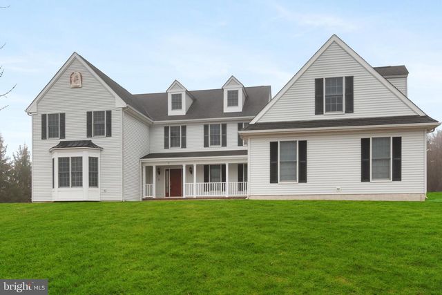 3 MANCHUR CT, Flemington, NJ 08822